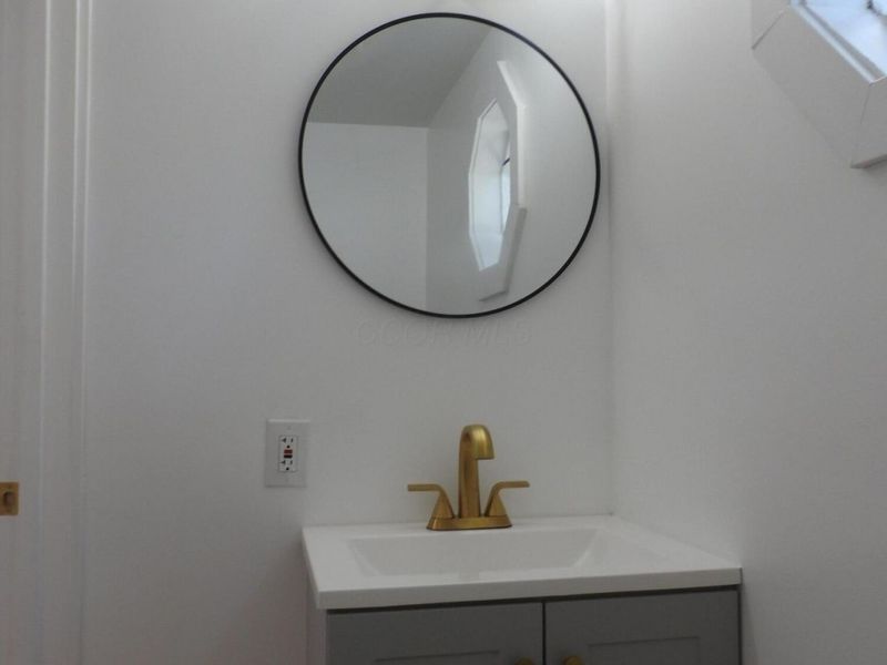 142 S Gould Road , Columbus, OH 43209 Photo 22