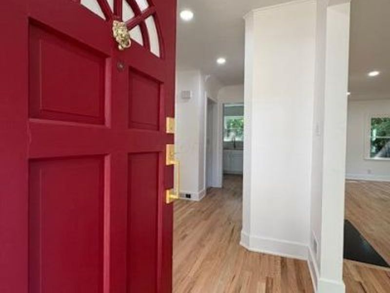 142 S Gould Road , Columbus, OH 43209 Photo 5