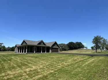 512 Cliffside Drive, Russell Springs, KY 42642