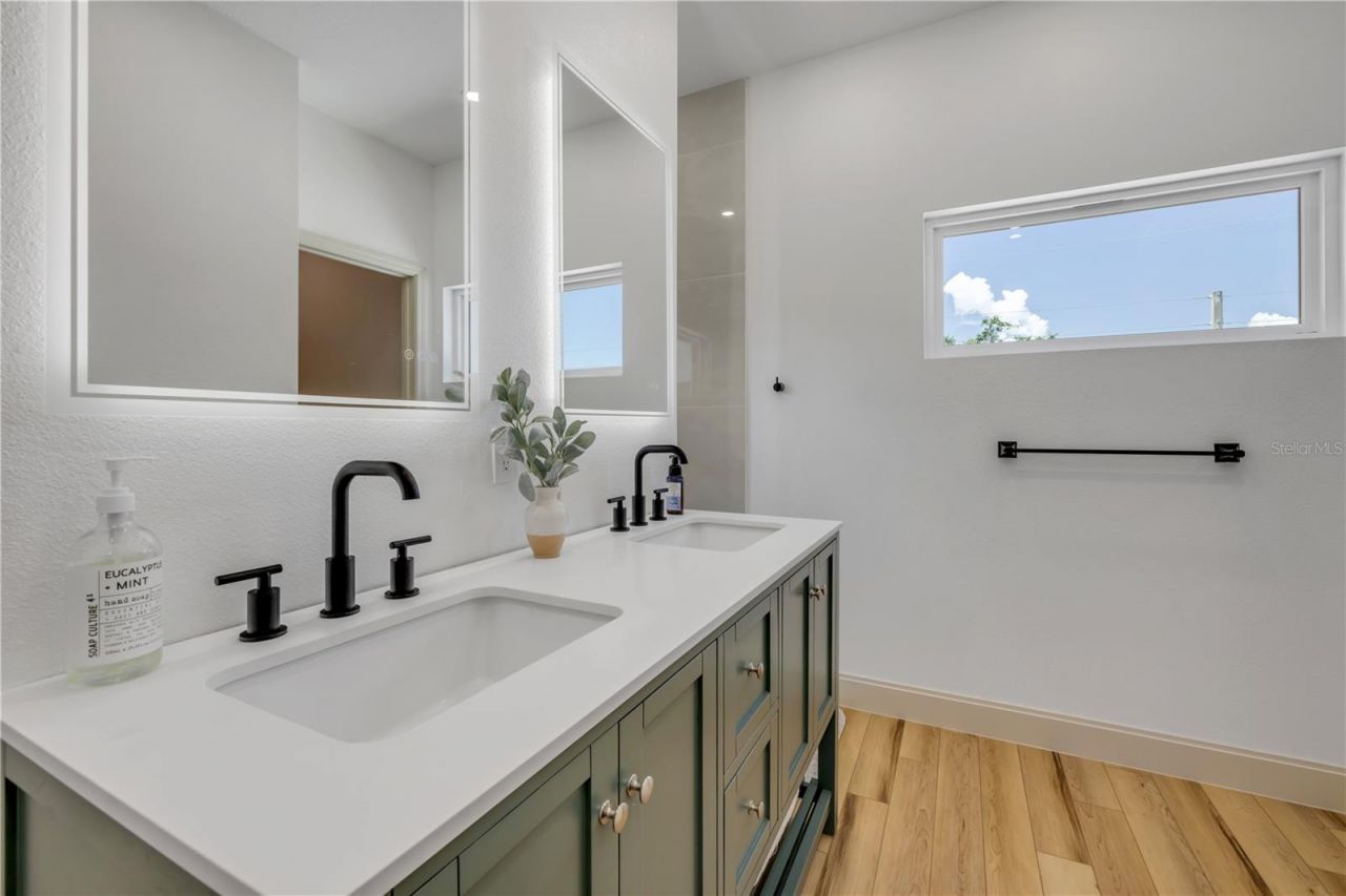 3211 Saxon Drive, New Smyrna Beach, FL 32169 Photo