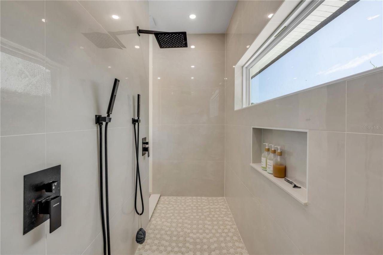 3211 Saxon Drive, New Smyrna Beach, FL 32169 Photo