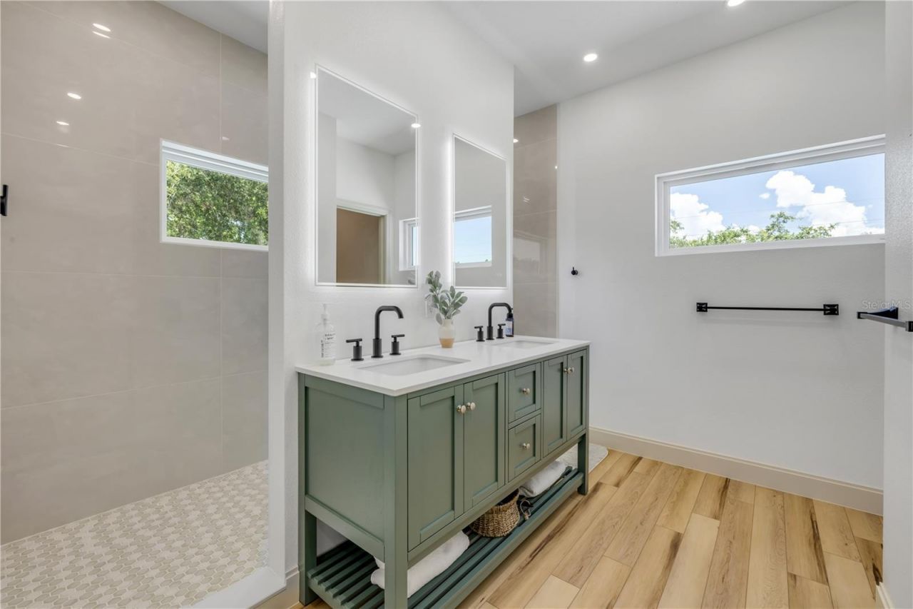3211 Saxon Drive, New Smyrna Beach, FL 32169 Photo