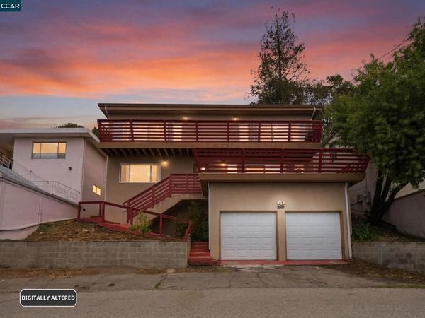 8910 Burr St, Oakland, CA 94605