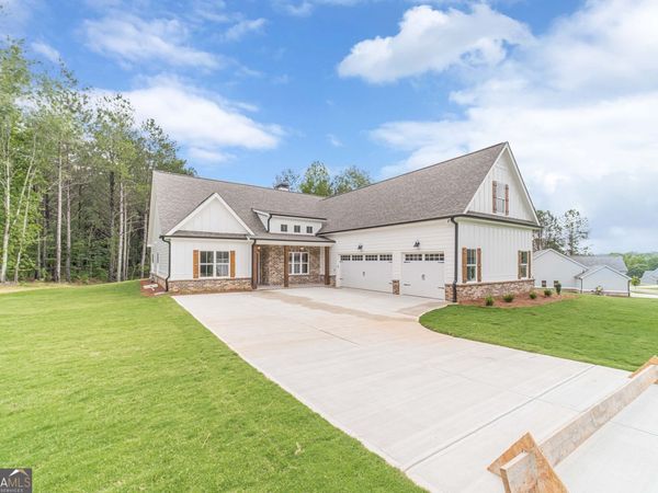 215 Pinewood Drive, Covington, GA 30014