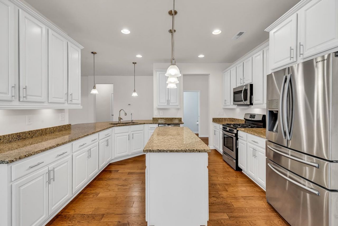 380 Palm Lakes Blvd. Photo 20