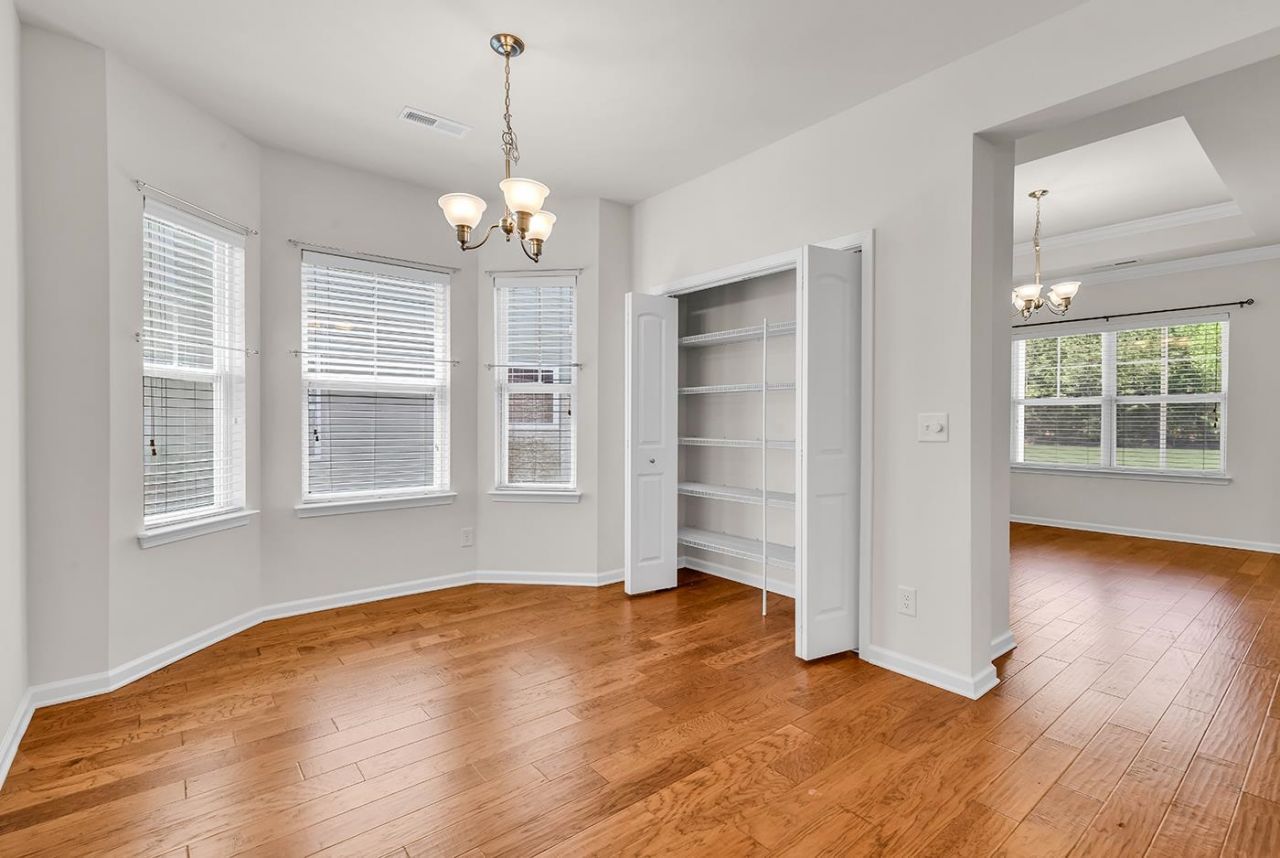 380 Palm Lakes Blvd.  Photo 21