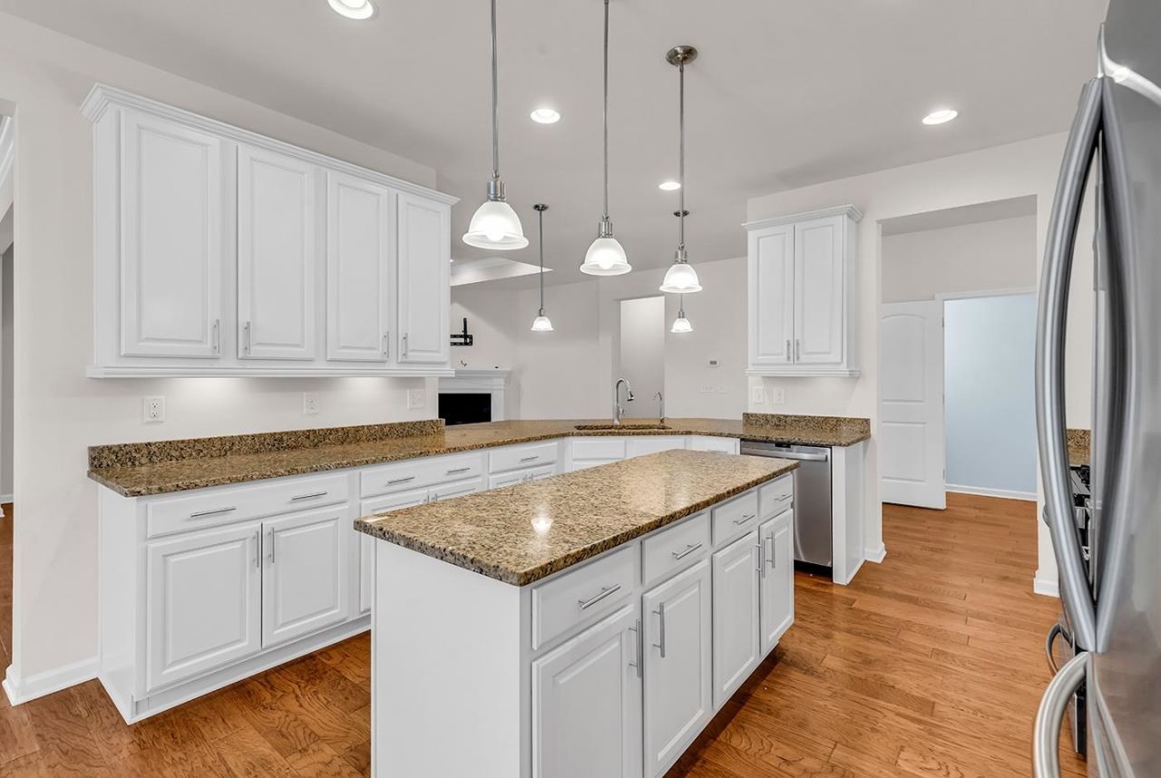 380 Palm Lakes Blvd. Photo 21