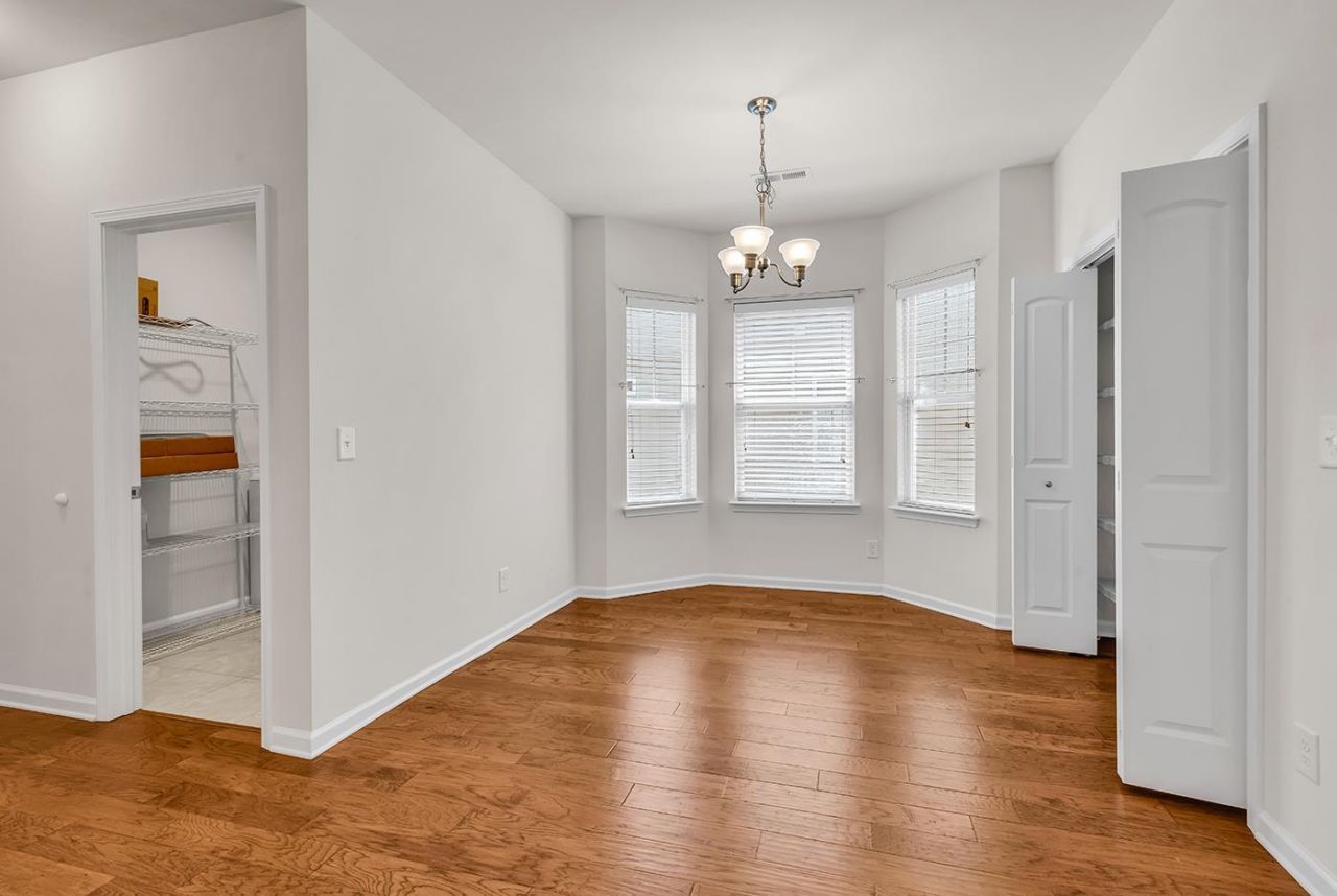 380 Palm Lakes Blvd. Photo 25