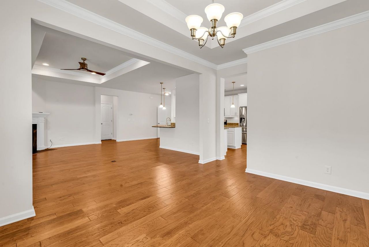 380 Palm Lakes Blvd. Photo 34