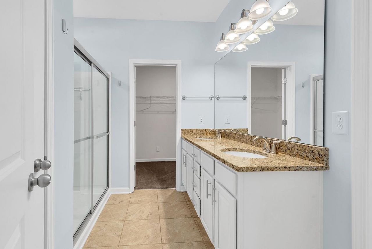 380 Palm Lakes Blvd.  Photo 41