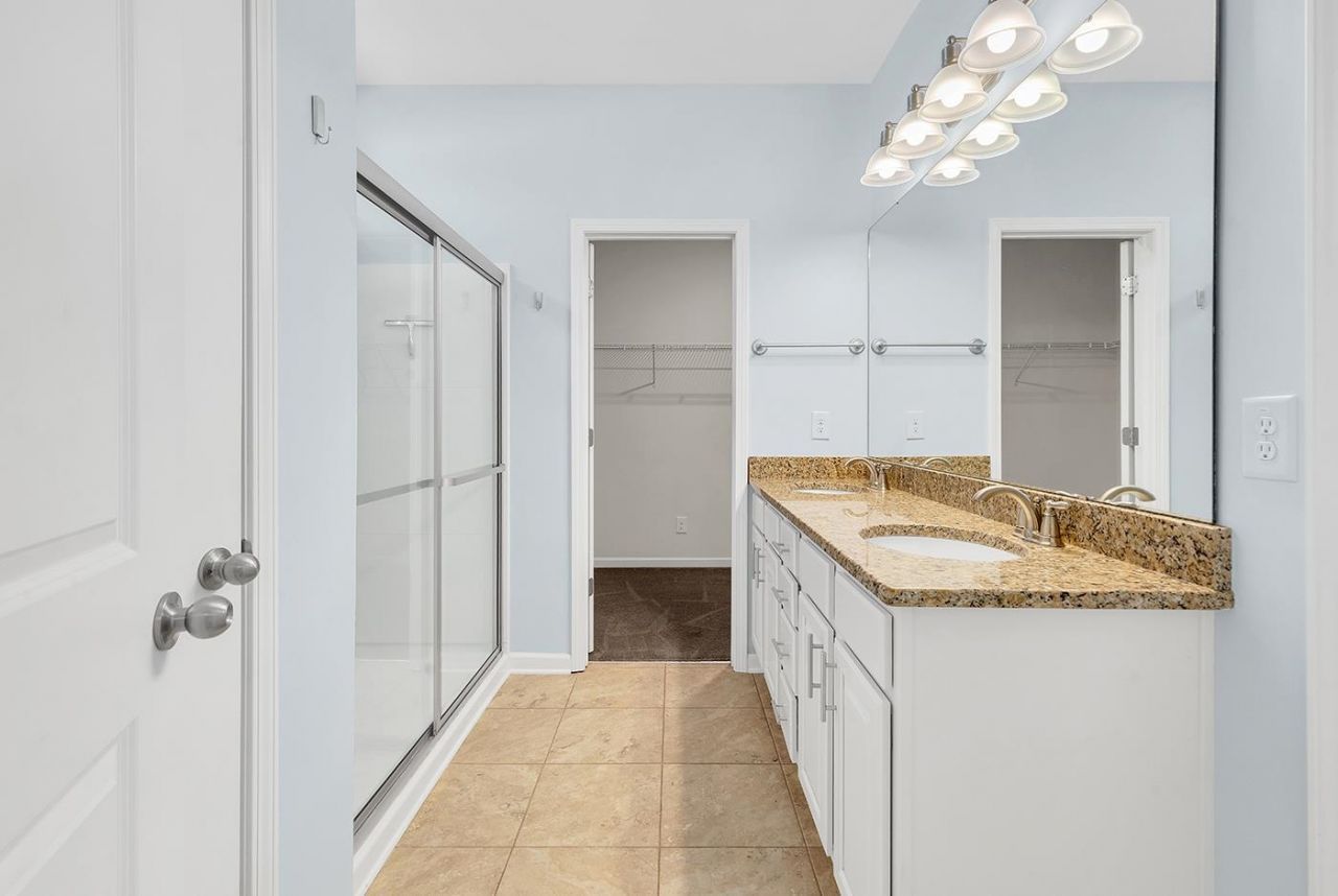 380 Palm Lakes Blvd. Photo 44