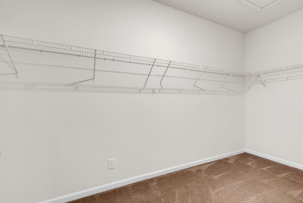 380 Palm Lakes Blvd. Photo 45