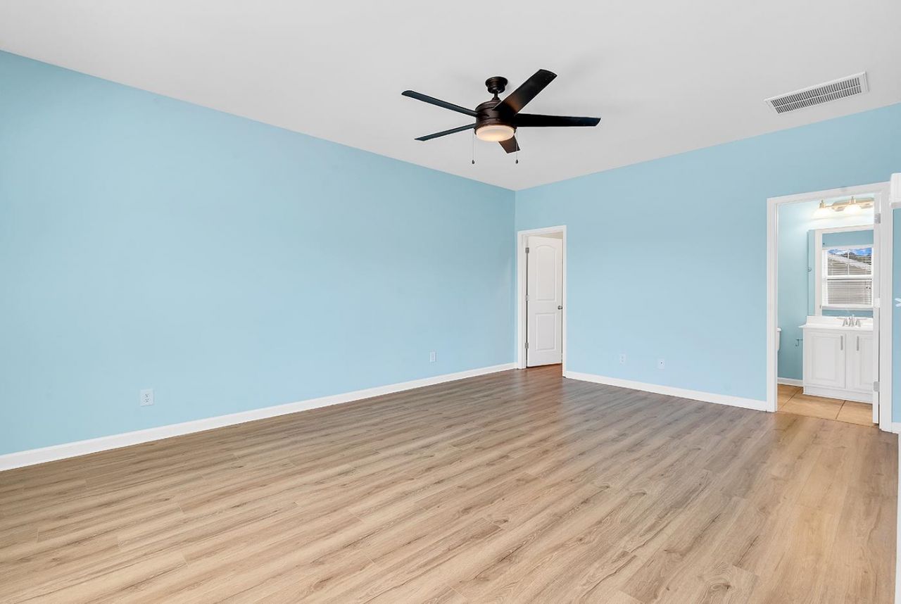 380 Palm Lakes Blvd. Photo 48