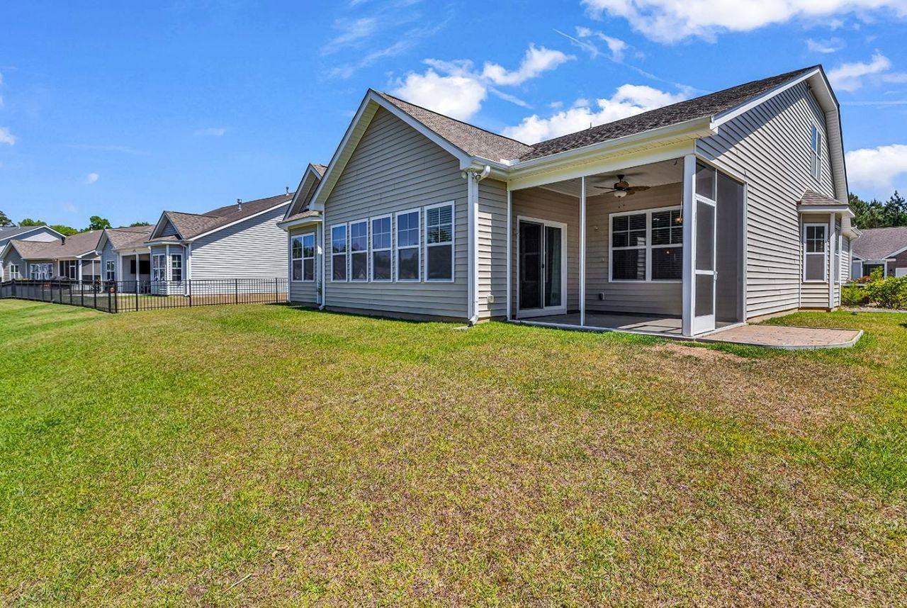 380 Palm Lakes Blvd.  Photo 54