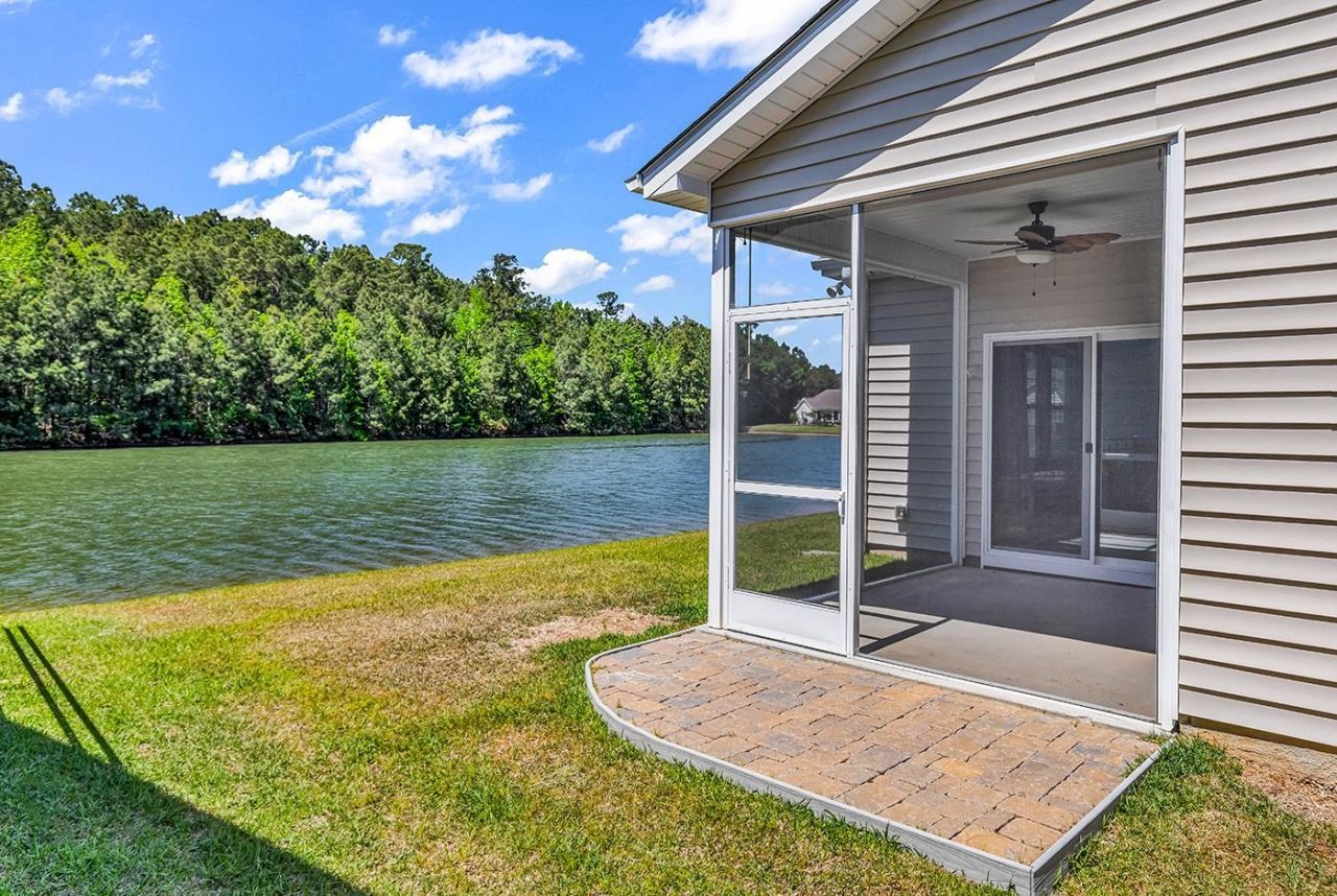 380 Palm Lakes Blvd. Photo 54