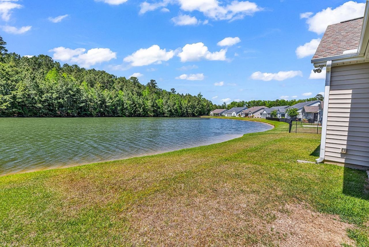 380 Palm Lakes Blvd. Photo 55