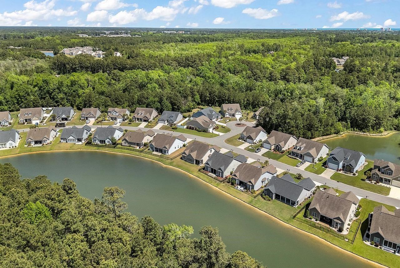 380 Palm Lakes Blvd.  Photo 61