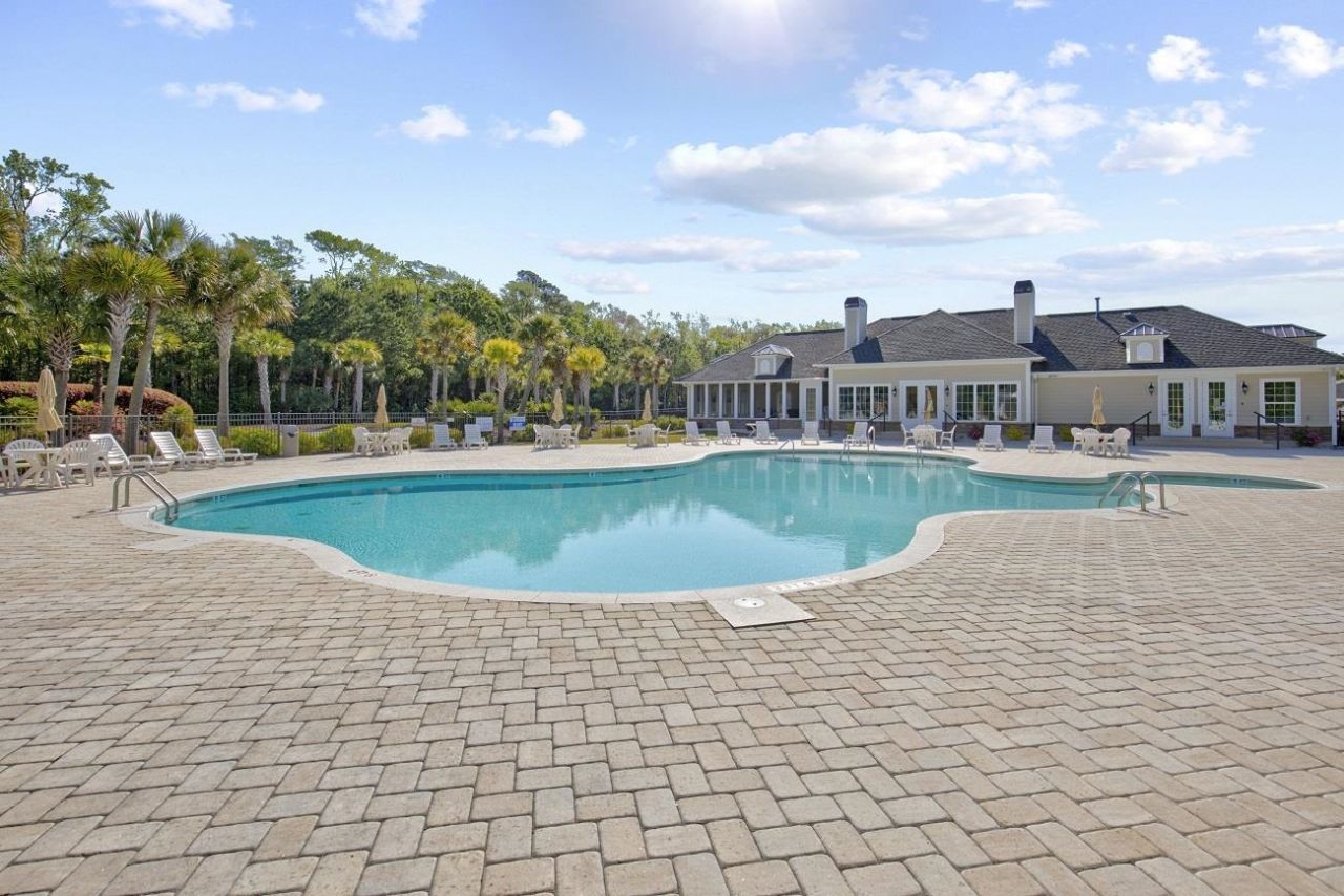 380 Palm Lakes Blvd.  Photo 66