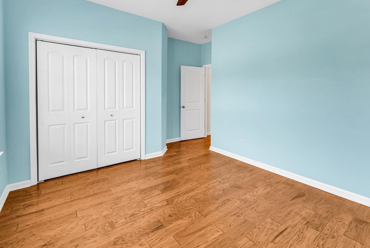 380 Palm Lakes Blvd.  Photo 7