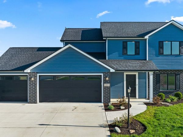 1410 Bear Hollow Drive, Huntertown, IN 46748