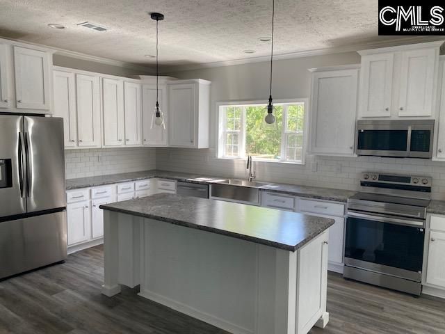 168 Mack Street  Photo 5