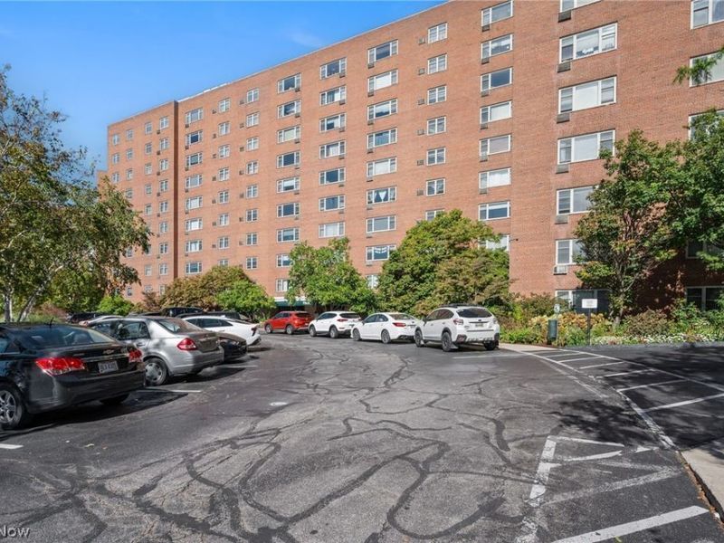 11820 Edgewater Drive, Unit 718, Lakewood, OH 44107 Photo 1