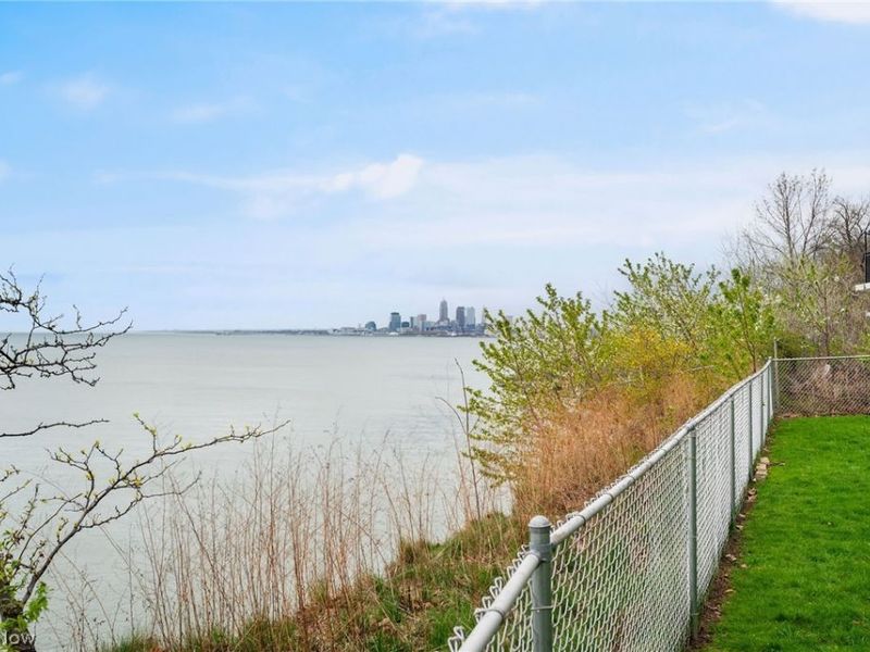 11820 Edgewater Drive, Unit 718, Lakewood, OH 44107 Photo 11