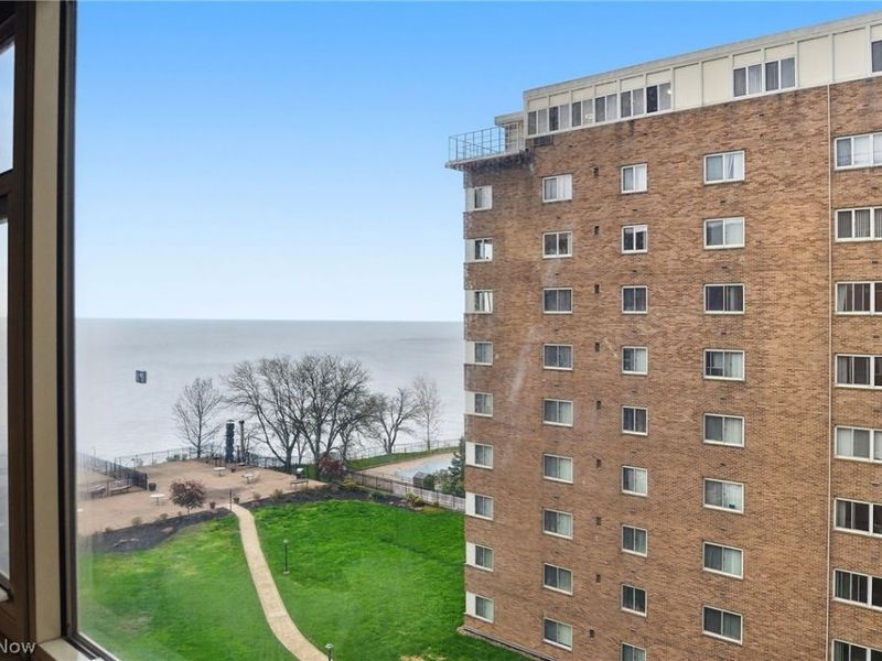 11820 Edgewater Drive, Unit 718, Lakewood, OH 44107 Photo 14