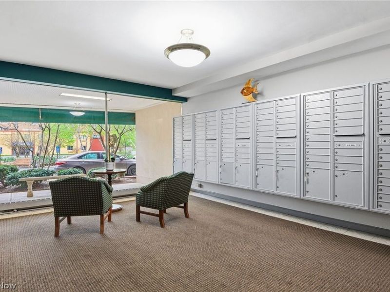 11820 Edgewater Drive, Unit 718, Lakewood, OH 44107 Photo 6