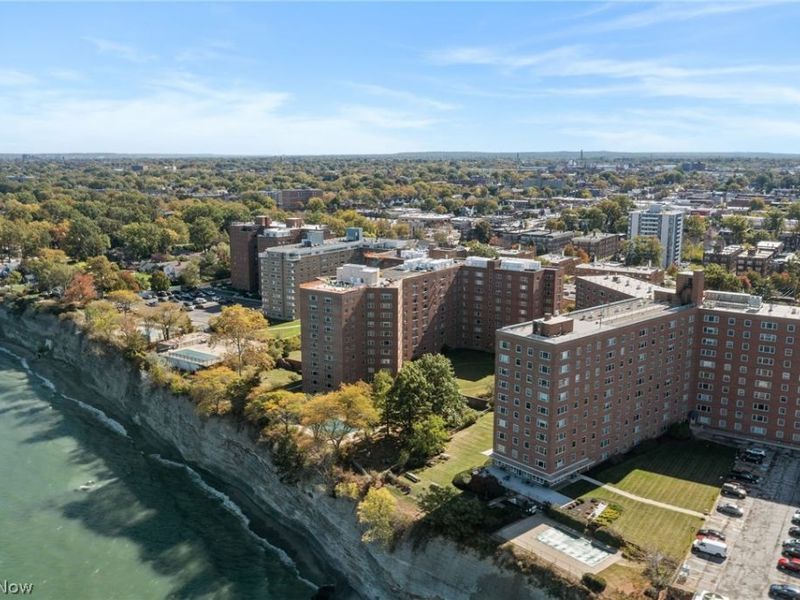 11820 Edgewater Drive, Unit 718, Lakewood, OH 44107 Photo 8