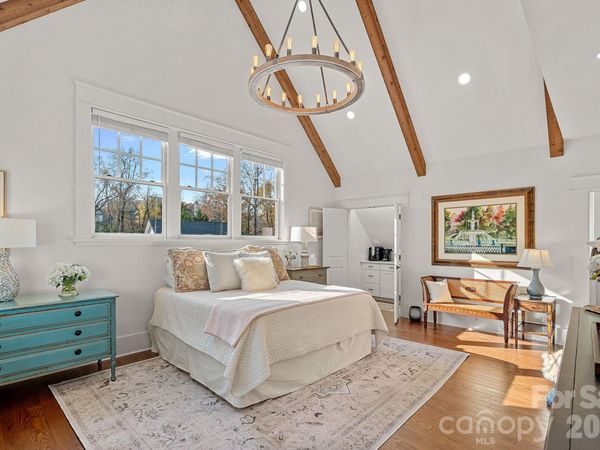 206 Meadowbrook Road , Charlotte, NC 28211