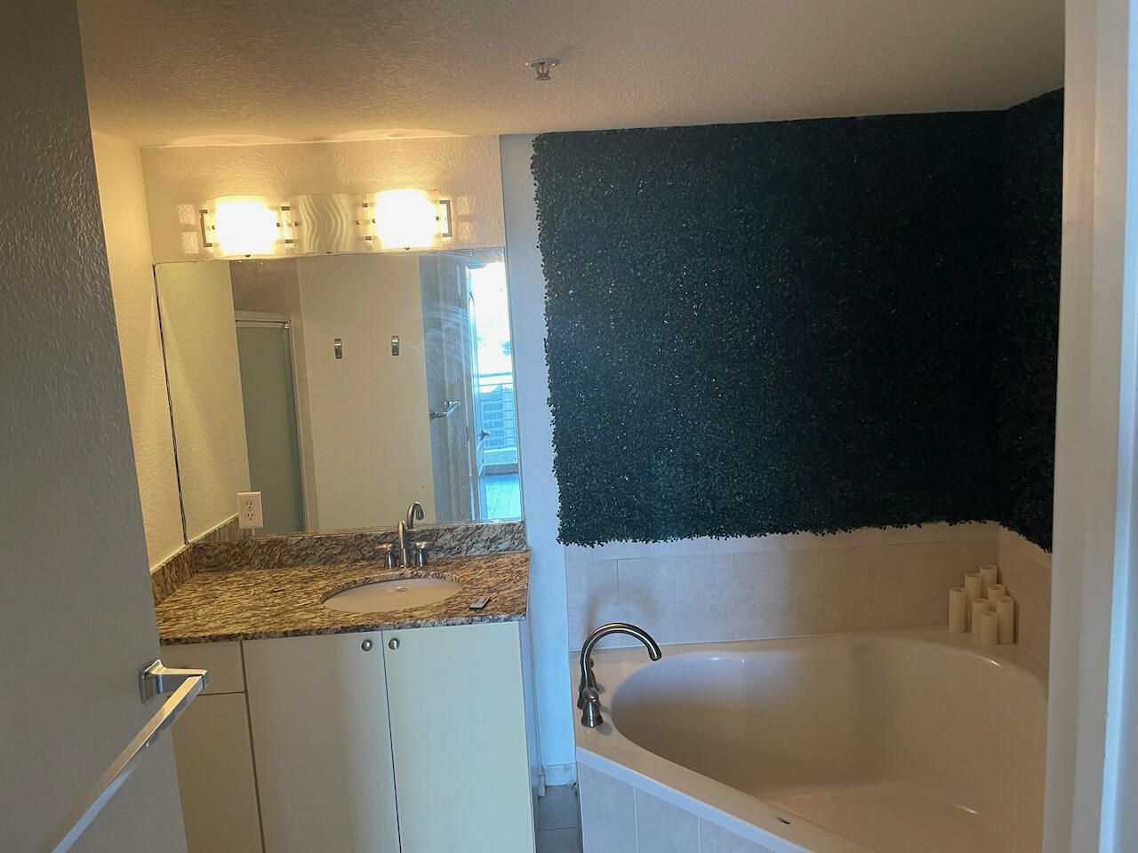 1830 Radius Drive, Unit 307, Hollywood, FL 33020 Photo