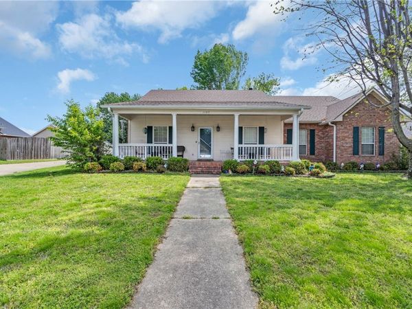 1109 N Quail Terrace, Rogers, AR 72756