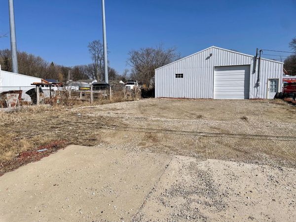 650 W Terra Cotta Ave, Crystal Lake, IL 60014