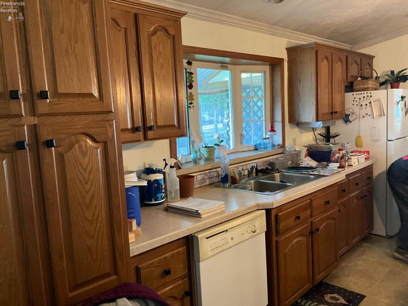 49 Cedar Street, New London, OH 44851 Photo 3