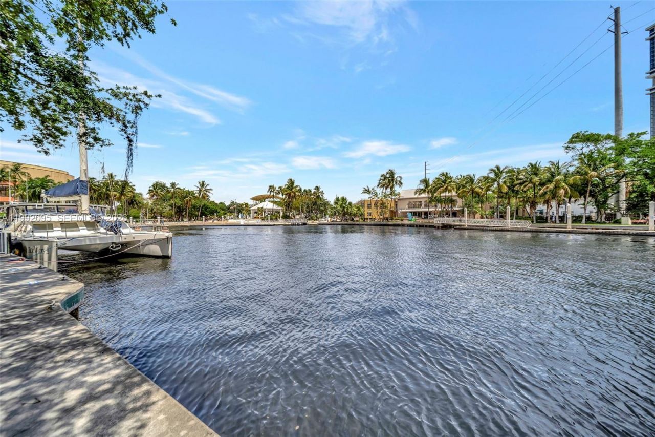 401 SW 4th Ave , Unit 203, Fort Lauderdale, FL 33315 Photo
