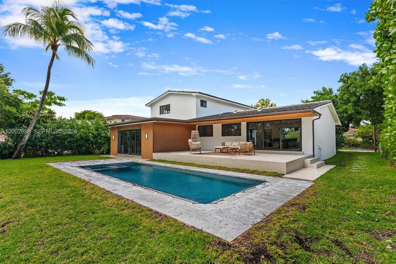 19731 NE 24th Ave , Miami, FL 33180 Photo