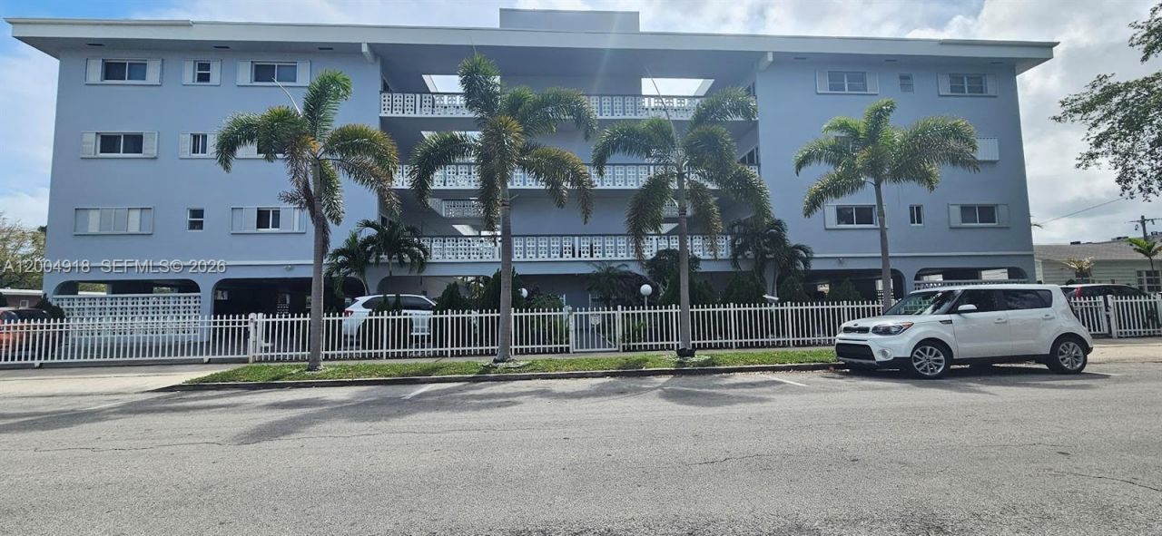 1818 Rodman St , Unit 3H, Hollywood, FL 33020 Photo