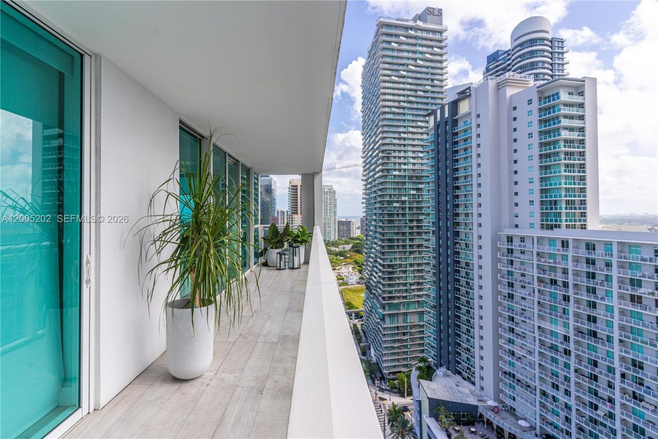 1080 Brickell Ave, Unit 2601, Miami, FL 33131 Photo