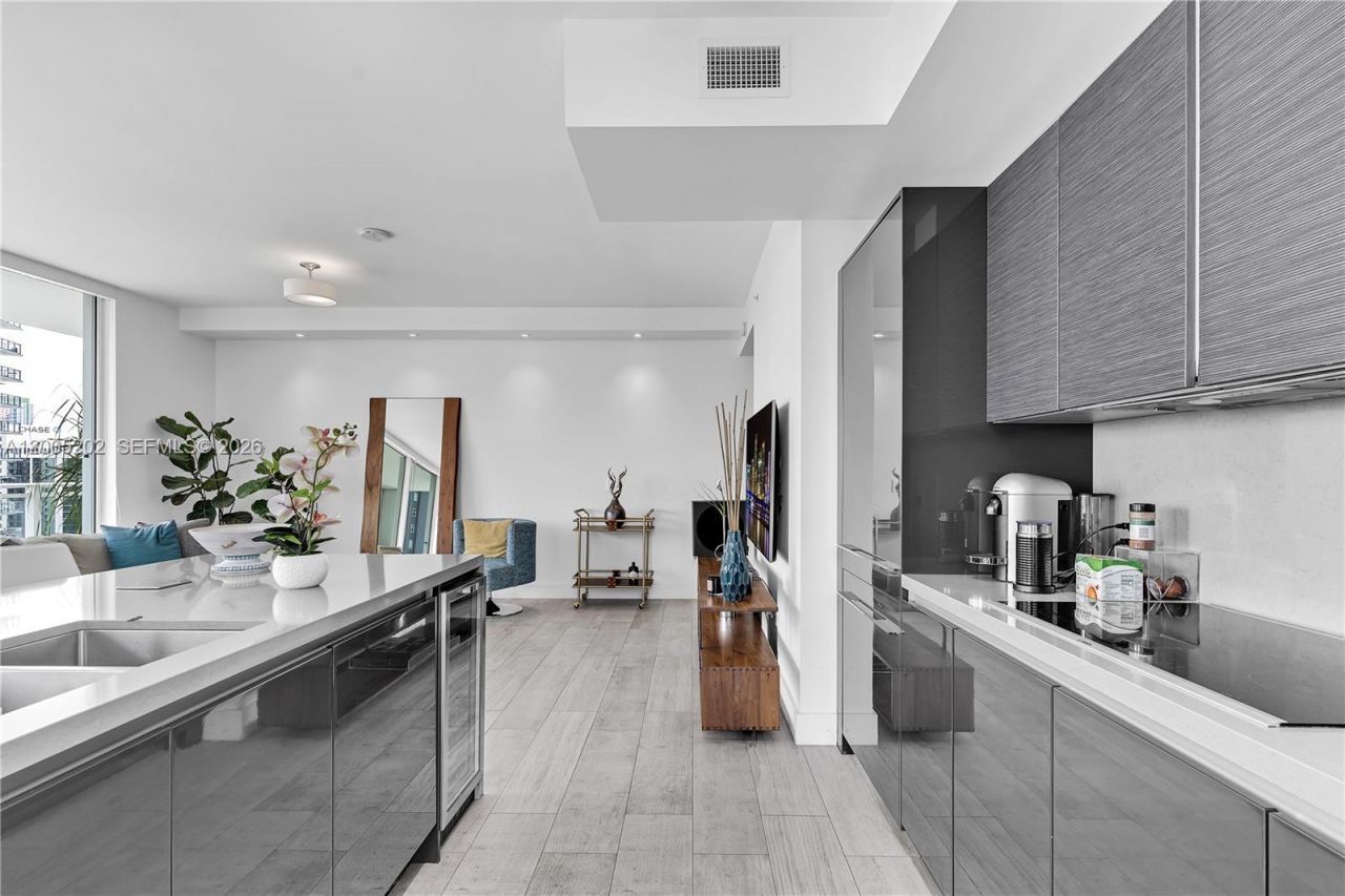 1080 Brickell Ave, Unit 2601, Miami, FL 33131 Photo