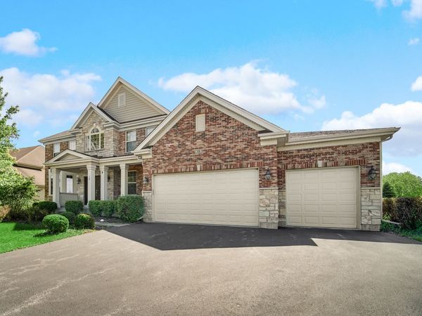 15 N Empress Drive , Hawthorn Woods, IL 60047