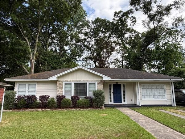 2769 N Chadwick Drive, Mobile, AL 36606