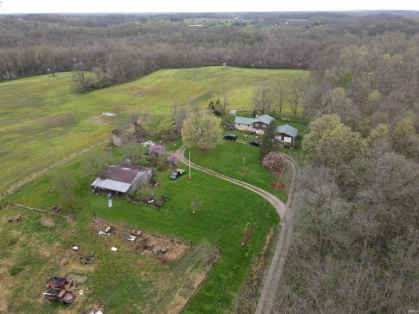 1933 N 50 W, Albion, IN 46701