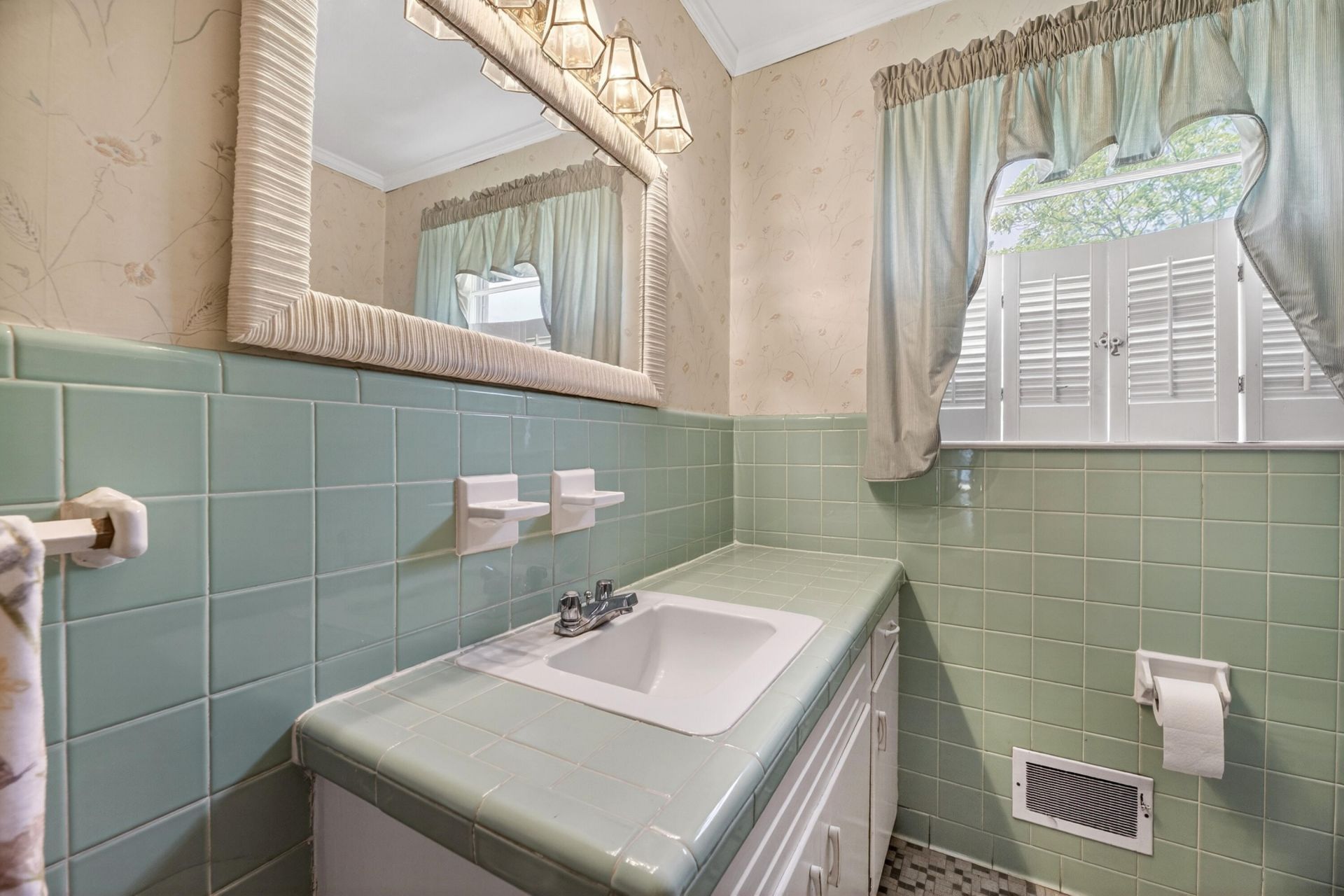 713 Harlin Street Photo 34