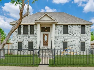 4912 Trinity Cross Court, Dallas, TX 75236