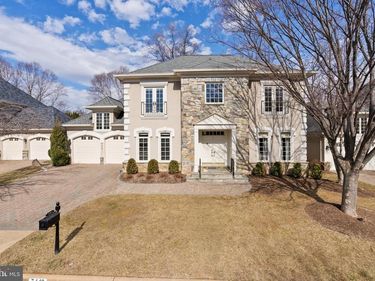 7440 OLD MAPLE SQUARE, MCLEAN, VA 22102