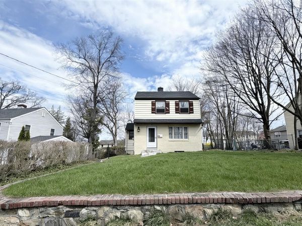 40 Greenvale Circle , White Plains, NY 10607