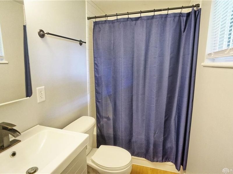 110 W Spring Valley Pike, Centerville, OH 45458 Photo 12