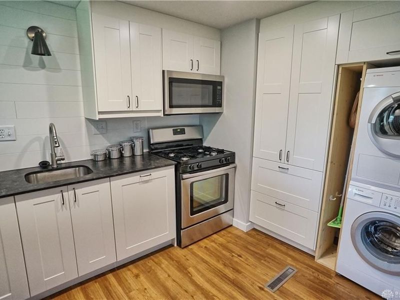 110 W Spring Valley Pike, Centerville, OH 45458 Photo 6