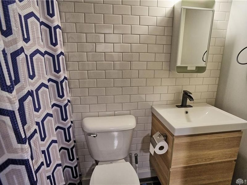 110 W Spring Valley Pike, Centerville, OH 45458 Photo 8